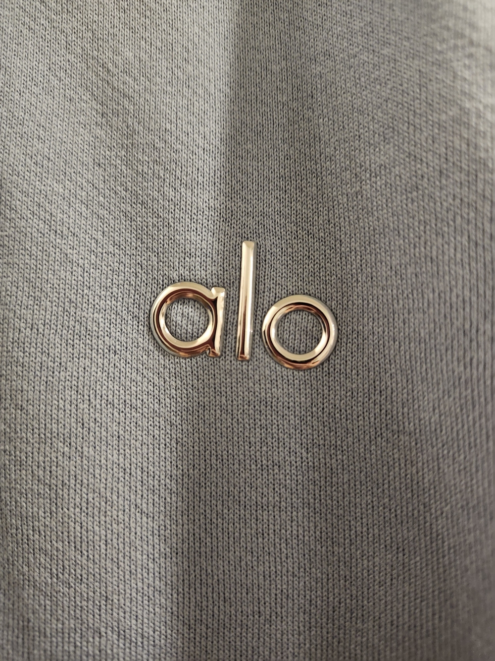 Alo Yoga Cropped Accolade Crewneck Light Provence Blue Sweatshirt S NWT - Picture 3 of 5